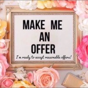 Hi!  I’m Doris .❗️I’ll accept reasonable offers❗️